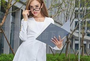 AISS爱丝(黄金版) – 尝试一下街道上的亚美依丝袜？你只需点击下载，完全免费哦！