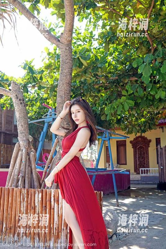 Feilin嗲囡囡 - waya小帝姬的海边美图分享：为什么这些波浪总让我想起无尊严的扑倒？