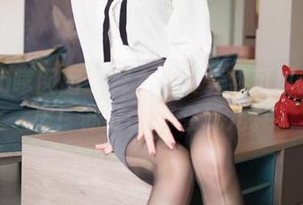 Feilin嗲囡囡 – 修女写真竟然可以这么俏皮！苏可er真会玩儿。