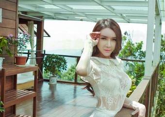 GIRLT果团网 – 有种微妙的冲动，想把何梦兮Stacy的自拍当作我的特别壁纸。