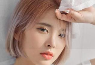 最新的Hyoyeon(김효연)，肉丝穿搭，竟然让我想起冰淇淋？