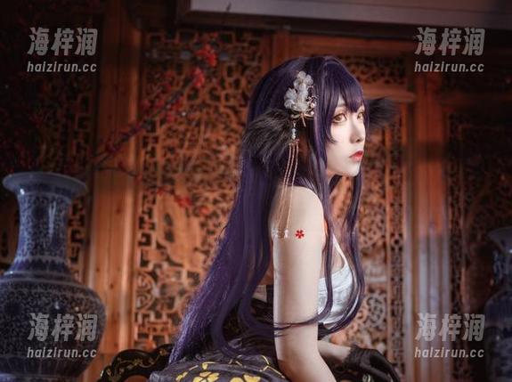 Sakiiii翎柒学姐的写真：不仅是书本，和旧课本比还是挺美的