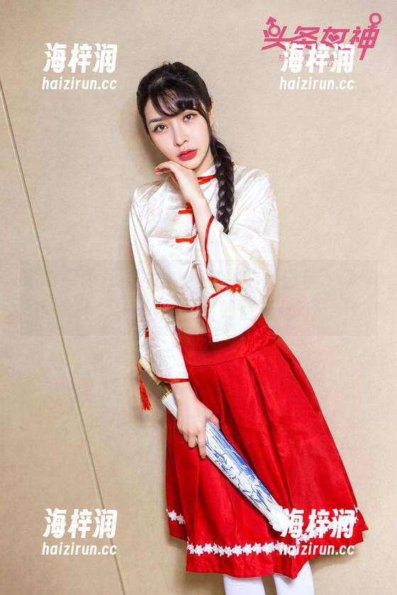 TouTiao头条女神 - 娜露的“白丝”新作：又一轮美图该如何消化？