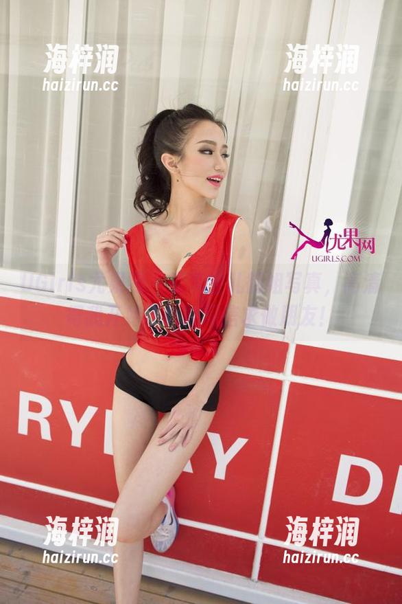 UGirls尤果网 - 看李宝儿御姐写真，高清得我开始想给她写信求做朋友！