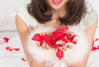 UGirls尤果网 – 如果白衬衫是个角色，那谭晓彤就是图库里最火的资源！
