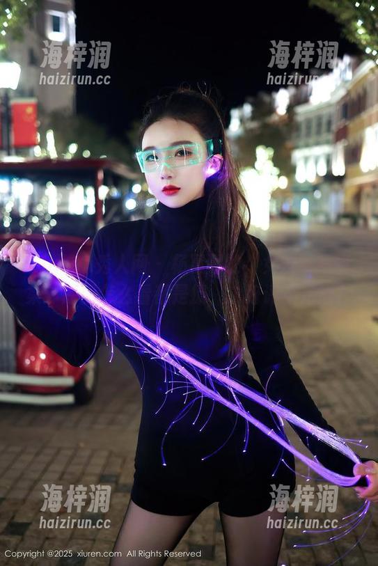 Xiuren秀人网 - 杨幂幂的“女友”写真集：原图怎么看都是撩，求好评不走心？