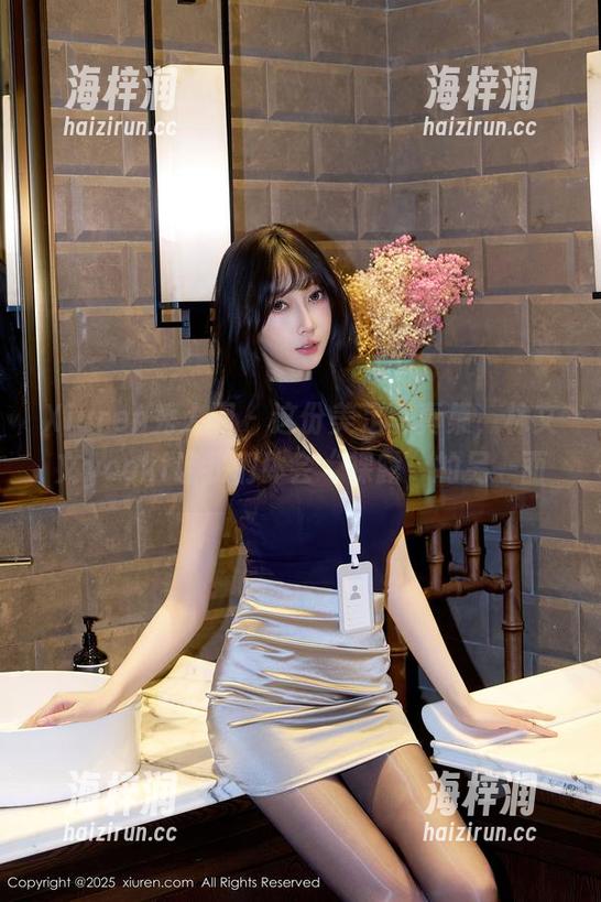 Xiuren秀人网 - 这份美足写真集，林文文yooki让我们体会“裸露”的另一面