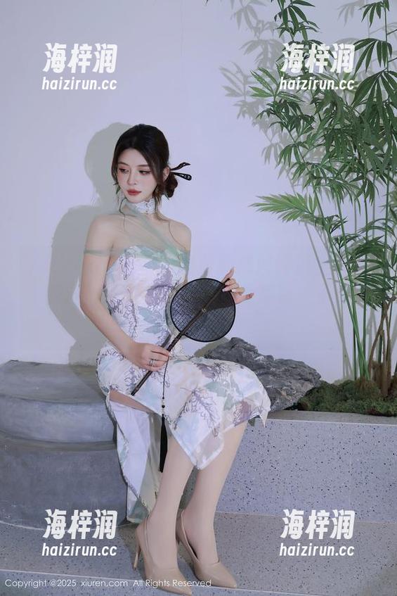 Xiuren秀人网 - 当萝莉悠悠酱遇上吊带，我的眼睛要熬夜了！这是写真，不是冤屈！