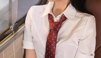 Xiuren秀人网 – 这是张金小依的牛仔裤写真合集，如何让它比牛仔本身更吸引？