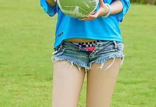YouMi尤蜜荟 – M梦baby的“上司”风：原图配细腻的心思