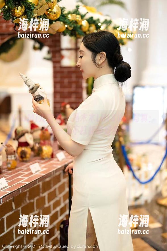 YouMi尤蜜荟 - 冯木木LRIS泳衣写真：见证一场不打折的好身材