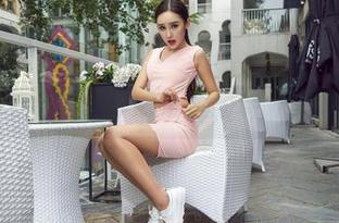 aiss – 紧急报告！若兮学姐的新美图分享，八卦界都在热议！
