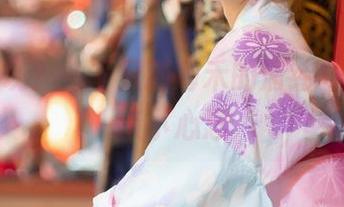若隐若现？一千只猫薄禾的清纯写真，偷掖小心思
