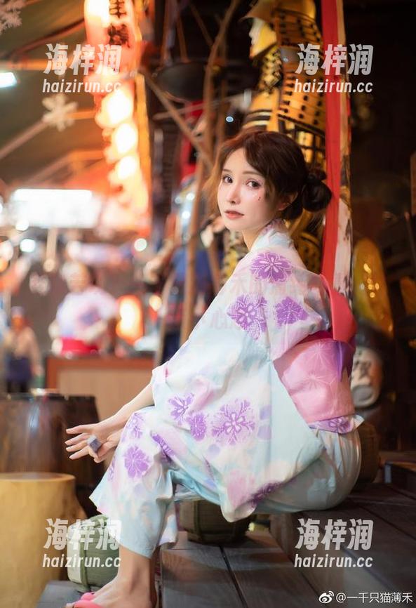 若隐若现？一千只猫薄禾的清纯写真，偷掖小心思