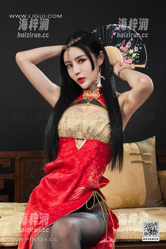 丽柜-心心 丽柜 - 心心再一次用套图给我们上了一课,但我真心想试试这一身吗?