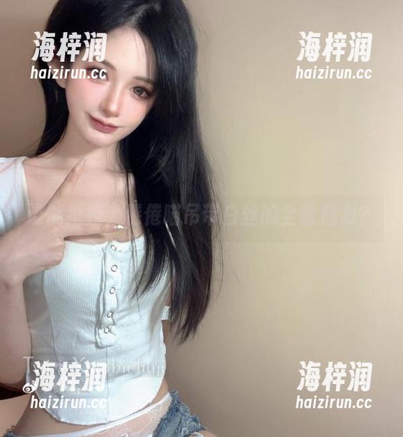 谁能抵挡，倦倦喵吊带白丝的全套魅力？
