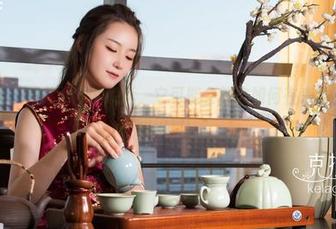 克拉女神 – 如果奶牛能说话，它可能会教你如何在宋智珍的图包里闪耀！