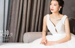 克拉女神 – 忆之的泳装写真，有想过这样也能火吗？真是没想到！