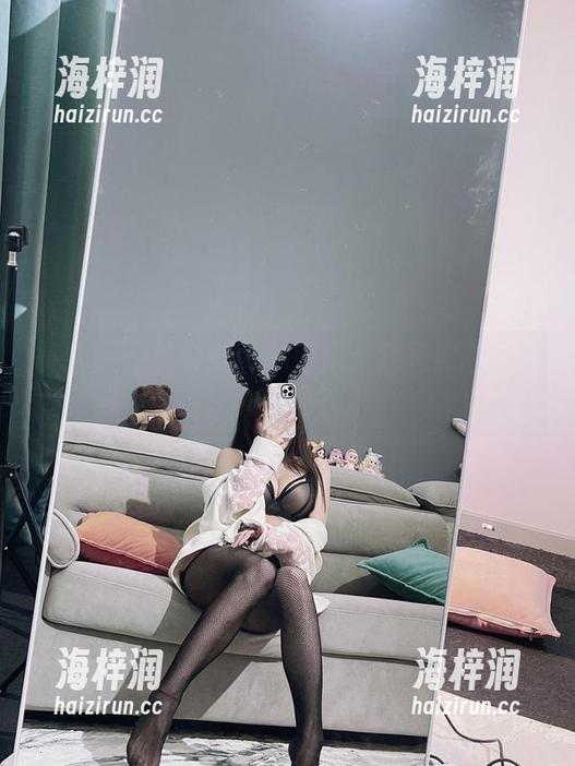 微密圈 - 兔宝妮to的图库：我是你心中的女友吗？