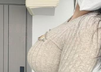 微密圈 – 可爱的肉巴完美呈现：妹妹的原图舞台，不小心就被她萌到了！
