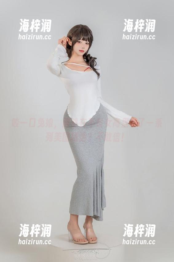 咬一口兔娘，居然在不良女高里做了一系列美图精选？不敢信！