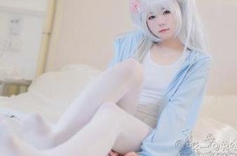 跳进泳池，看咬人小小兔这一池子的图片魔法
