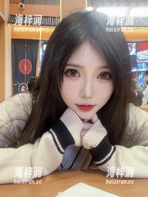 图册看腻了？试试大肉丸Amiee的旗袍高清新玩法！
