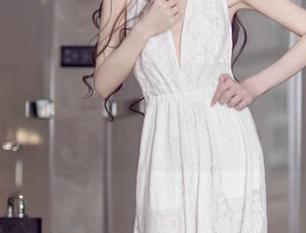 头条女神 – 刘菲菲的定制礼服作品，难道是为了特定场合量身定做的？