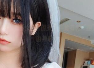 图包大公开！观看女主K的美足，竟有种‘脚下生花’的神奇！