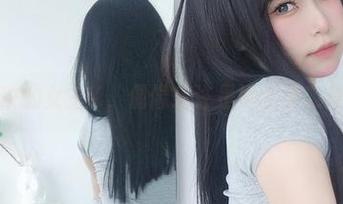 照片中的女主K，偶像或许是她的第二身份？