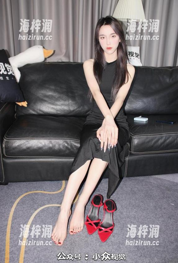 小众视觉 - 敏儿的JK写真资源，既有深度又有层次，就像她的人一样，有趣！