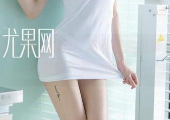 尤果网 – 图包福利！何曼丽的吊带风，令人眼前一亮，嘿嘿。