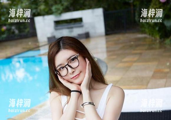 尤物馆-潘琳琳ber 尤物馆 - 天哪,潘琳琳ber在职业装写真中好优雅,这种美我必须下载下来!