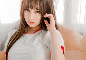 尤猫醒醒ovo的家——那里每寸空间都在cos美的不行！