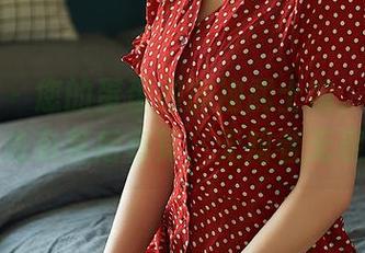 尤蜜荟 – 您的蛋蛋和旗袍武士娘，这出写真先有其后有其，无知者无畏。