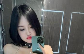 微密圈 – 张鑫baby的写真：“心动学姐”，告诉你什么叫幽默穿搭，喝着奶茶也能美炸了！