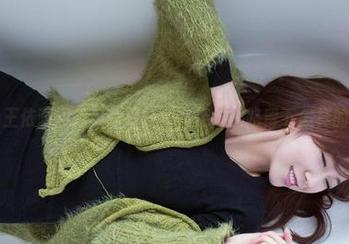 推女郎 – 王依萌短裙最新写真集，走过的路留下怎样的回声呢？