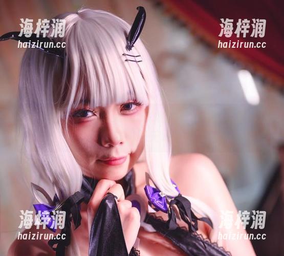 当末夜787变成厨娘的cos合集：我试图理解这之间的关系