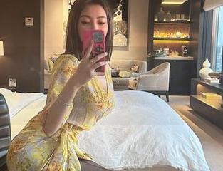 微密圈 – 指尖滑过，果儿Victoria的办公室美图，真是趣味斐然！