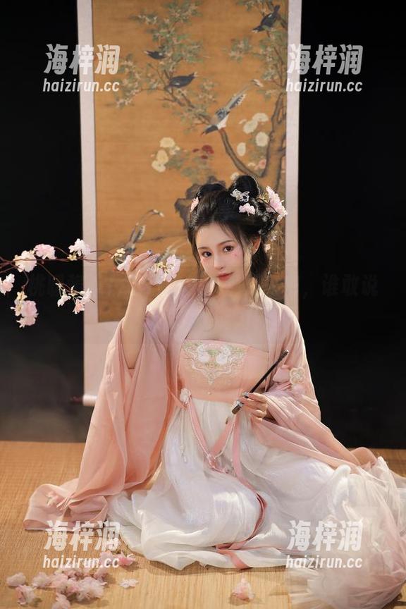 桃暖酱照片包：每一张都是秘密，谁敢说她藏了超能力？