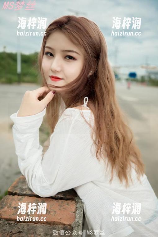 梦丝女神 - 更新了更新了！王娇娇的眼镜图包，看来我该去买一副新的了……