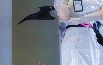 套装+定制=樱梨梨的写真，真心想问：她的衣服会不会迷路？