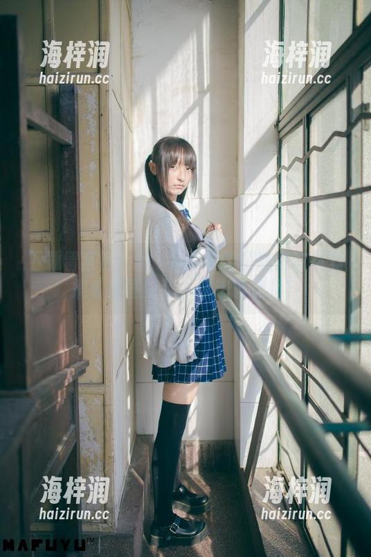 神楽坂真冬 下载留言区:神楽坂真冬的樱岛麻衣写真集《白昼梦》,你想说点啥?