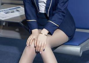 秀人网 – 七七kiko短裙写真合集，随时随地有种“我只想悄悄看”的感觉