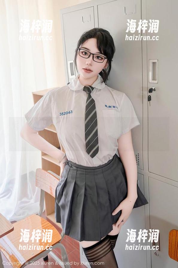 秀人网 - 徐莉芝Botty发的原图，毛衣里的小细节竟如此耐人寻味？