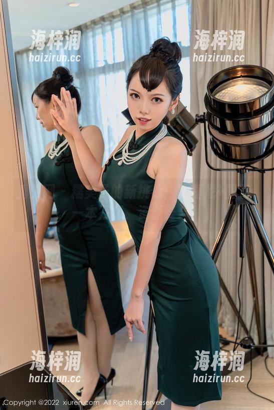 秀人网-糯美子 秀人网 - 糯美子的新挑战:比基尼+图包=一本万利,资源整合!