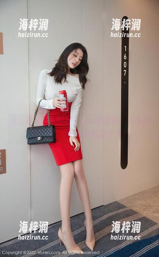秀人网-糯美子nini 秀人网 - 那件糯美子nini的套装,在原图里打开了不一样的妩媚世界!