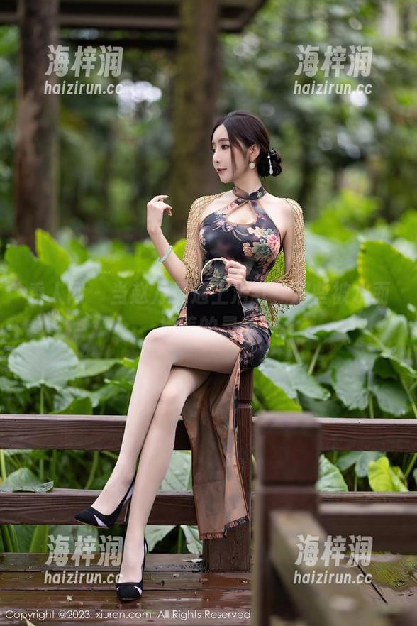 秀人网-赵万灵 秀人网 - 当赵万灵遇上浴缸,那些被水面掩盖的灵动