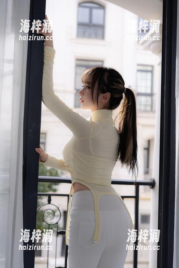 米线线sama 校服写真,我觉得米线线sama把校园戏码演得淋漓尽致,原图可以出大展了!
