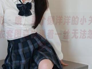 绮梦摄影 – 哦，那个懒洋洋的小关，穿起来的睡衣套图竟也透着一丝无法忽视的氛围。